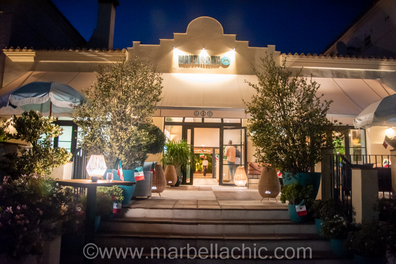 Gran fiesta mexicana en el restaurante Mantarraya Marbella