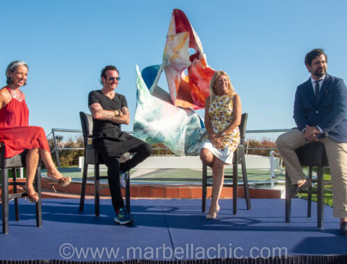 Inaugurada la exposición de Arne Quinze en Banús