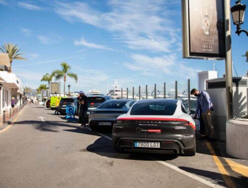 supercargador vehículos eléctricos puerto banús