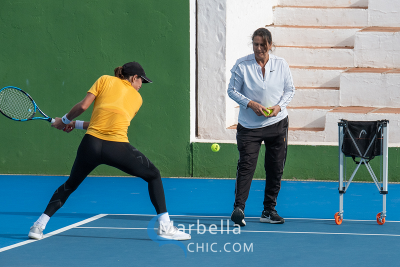 Garbiñe Muguruza y Paula Badosa entrenan en Marbella