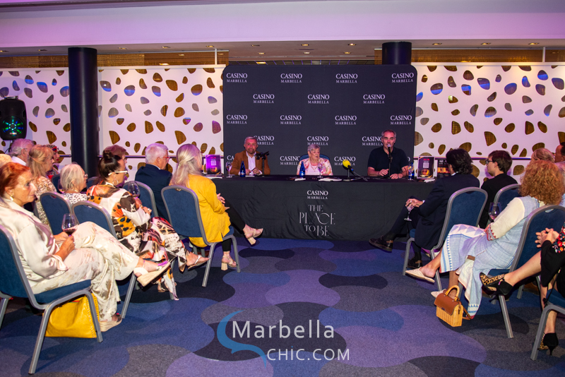 Rosa Tous presenta su libro en Casino Marbella