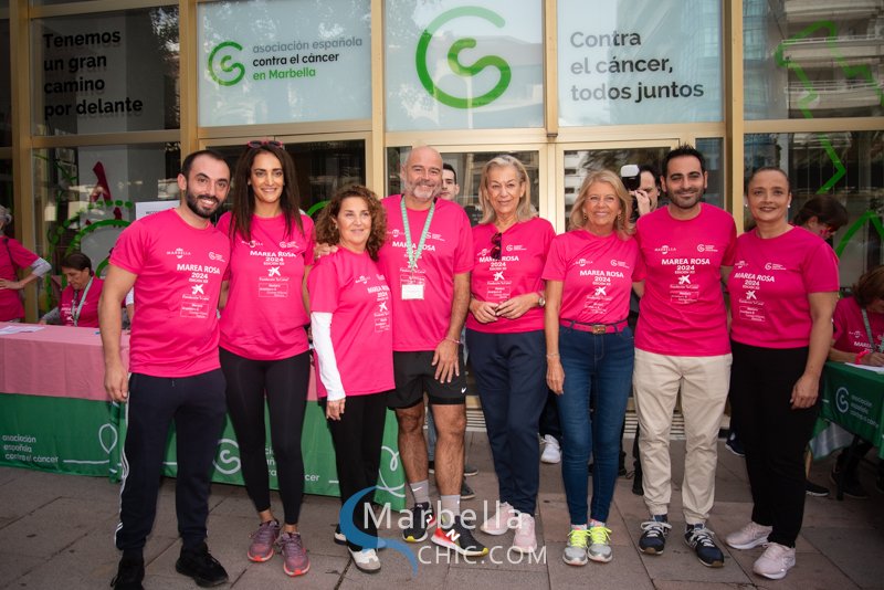 XII Carrera contra el cáncer de mama "Marea Rosa" en Marbella