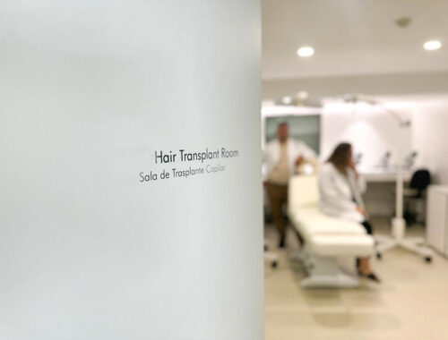 Trasplante capilar en pacientes con micropigmentación previa