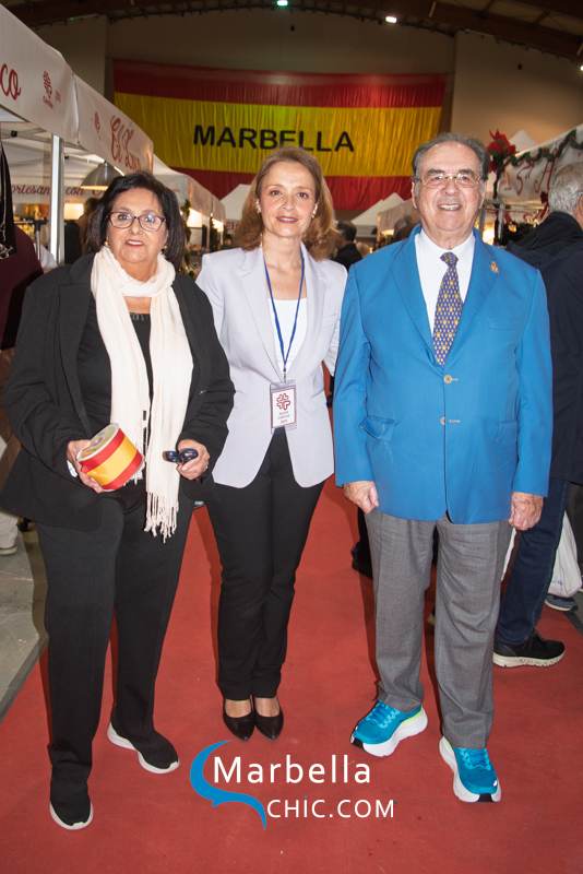 Inauguración de la XX edición del Bazar de Navidad de Cáritas Marbella