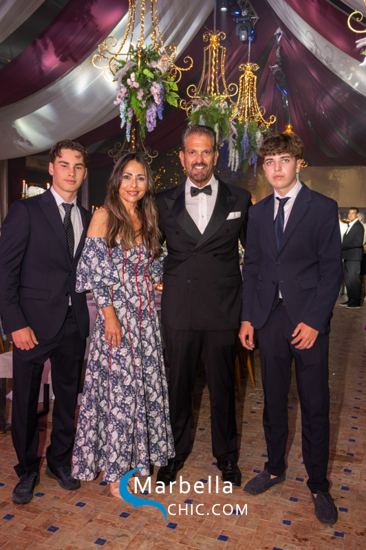 Lov Olivia Valere revive el espíritu Bridgerton en Marbella